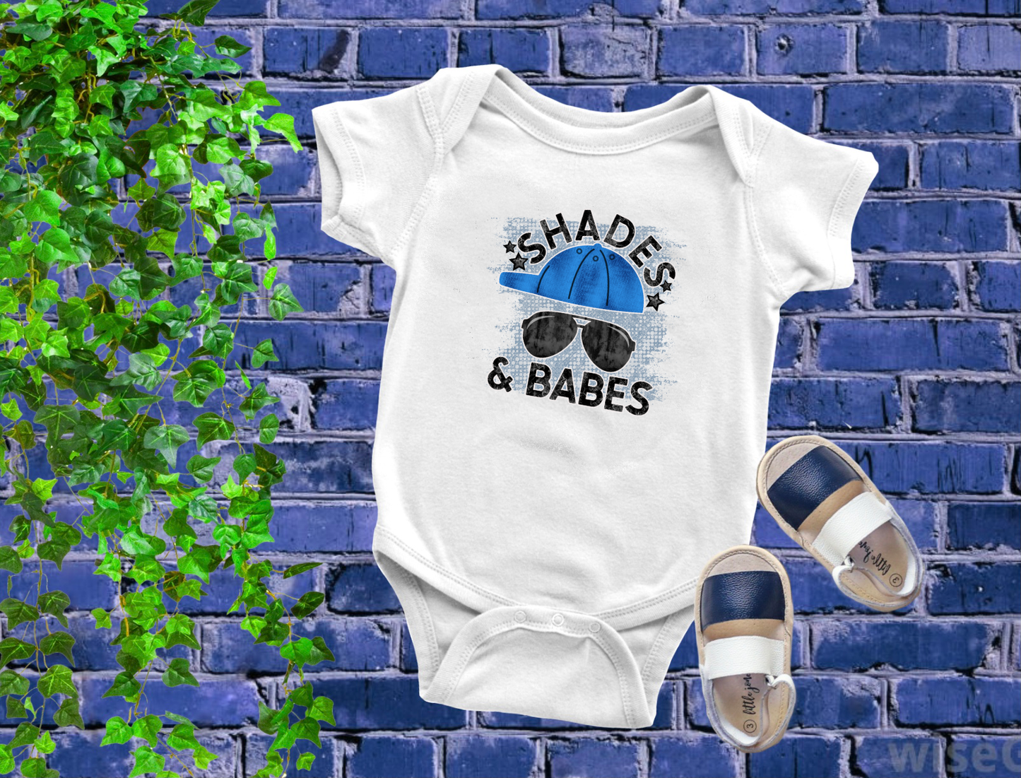 Shades & Babes Infant/Toddler Onesie/T-Shirt